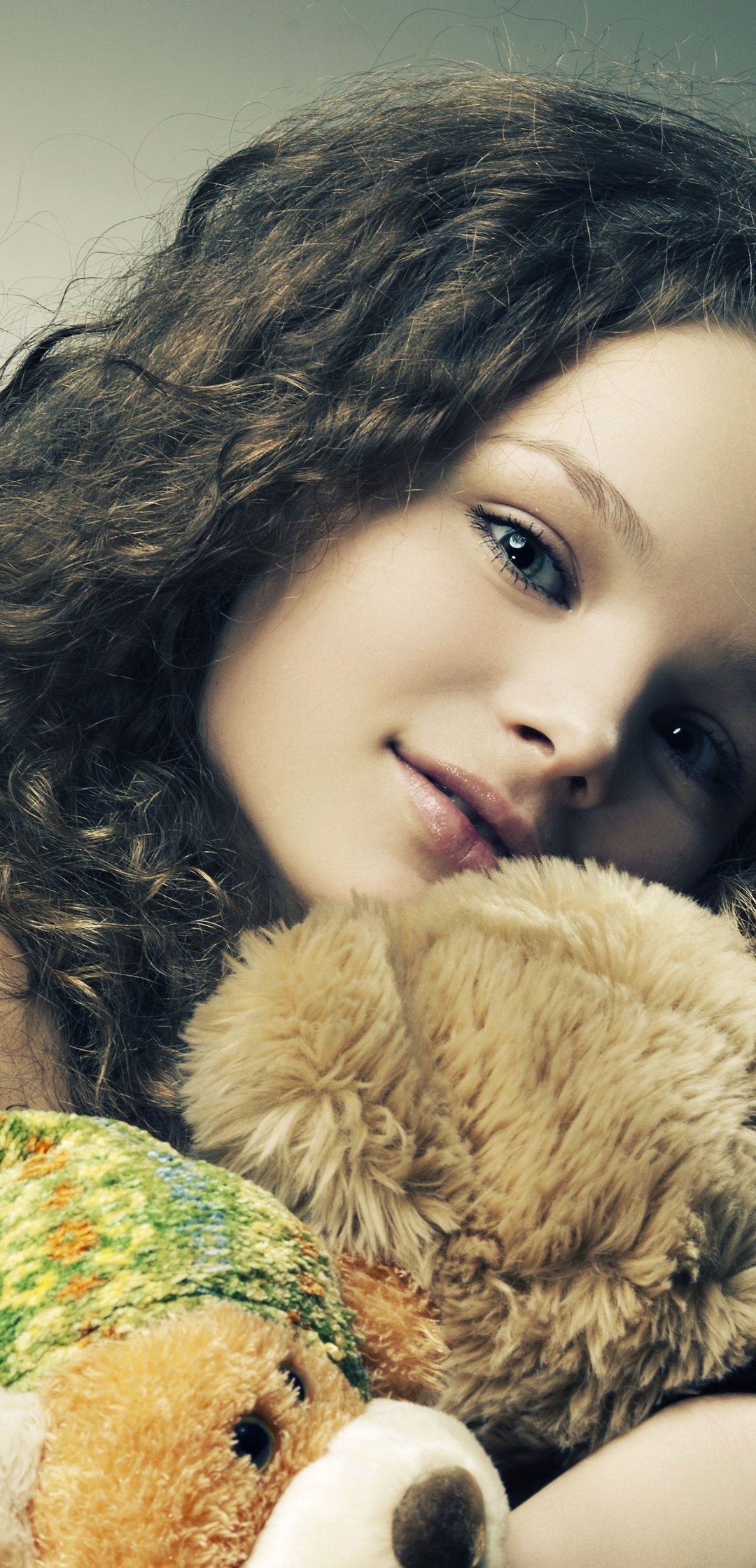 Image: Girl, toys, eyes, smile, hair, curls, bear