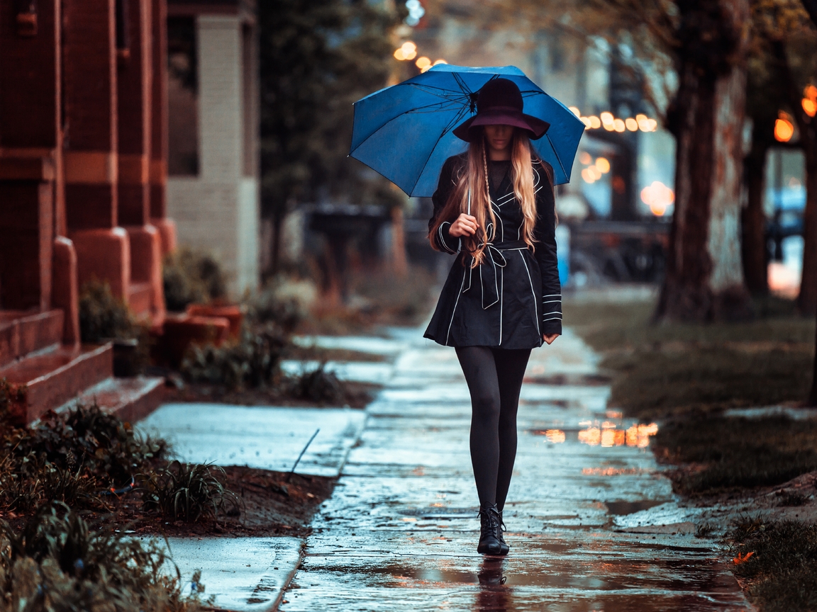 Image: Girl, coat, hat, umbrella, goes, street, wet asphalt, rain