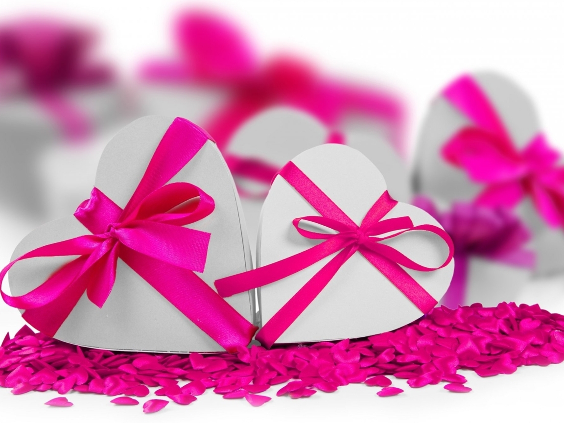 Image: Valentine's day, 14 February, hearts, love, gift, box, ribbon