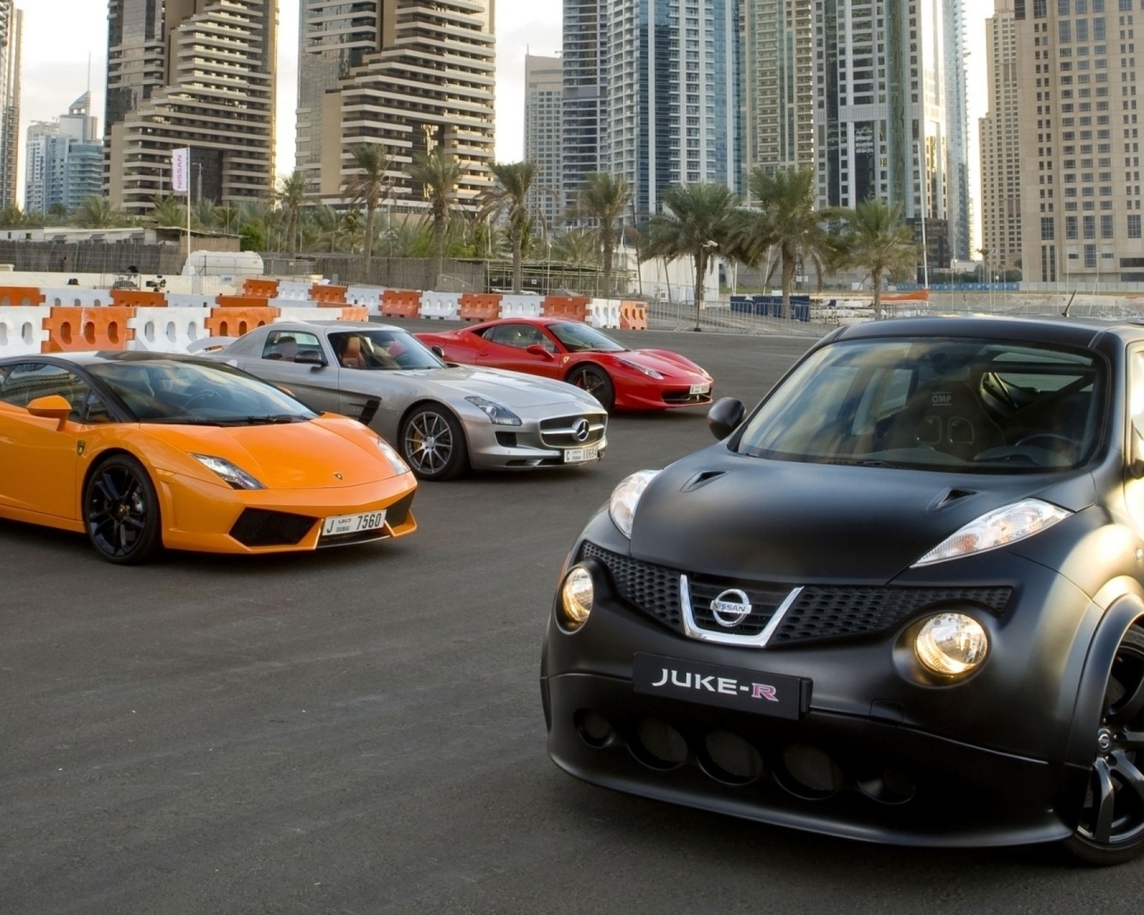 Image: Nissan, Juke-R, beetle, supercars, skyscrapers, palm trees, Playground