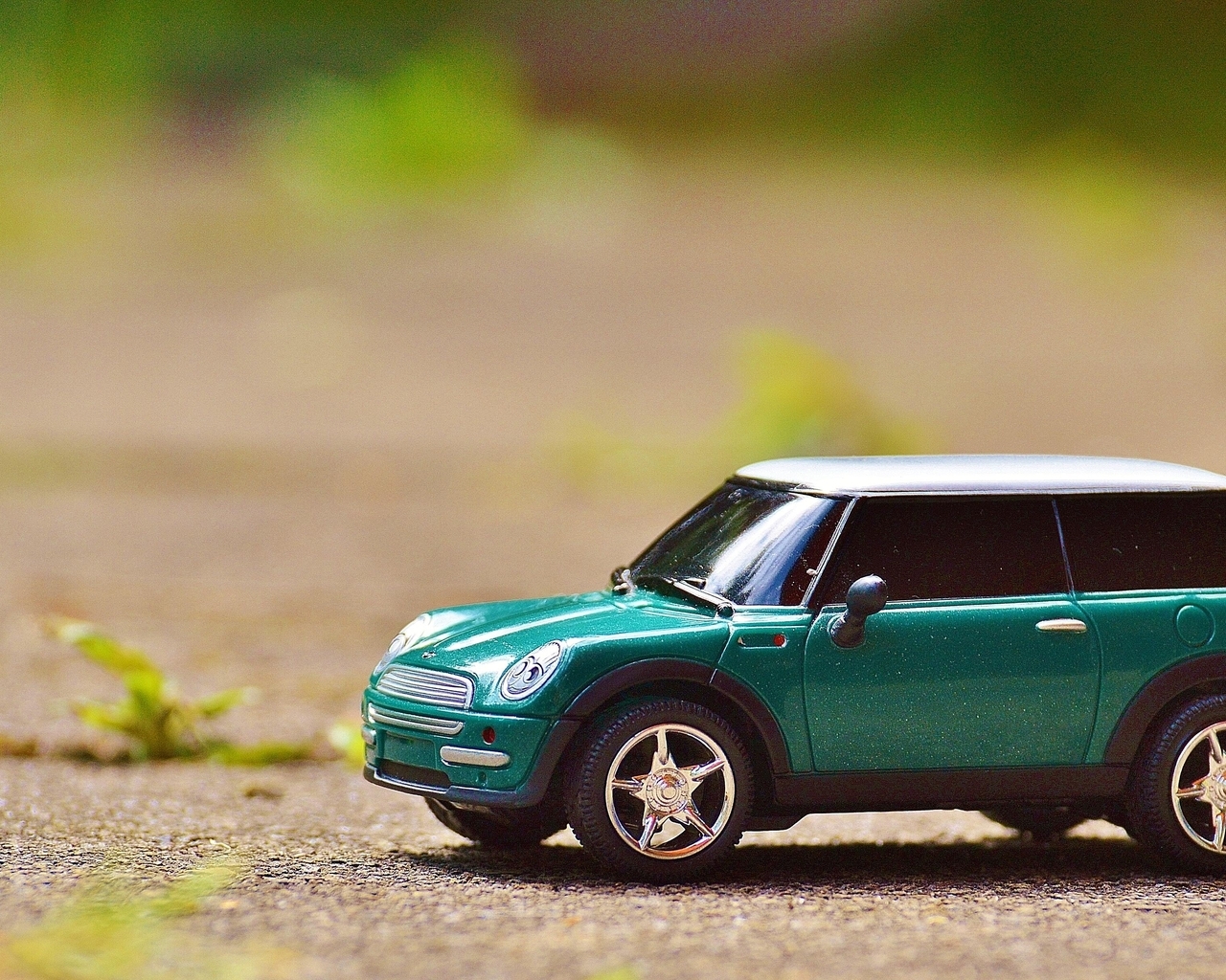 Image: Car, model, Mini Cooper, asphalt, grass