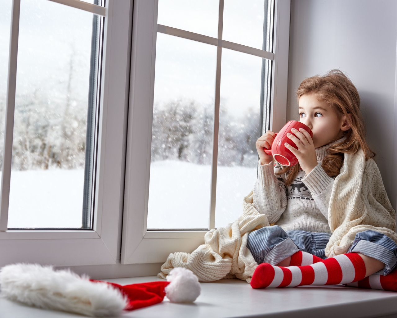 Image: Girl, mug, socks, hat, plaid, winter, window, sill