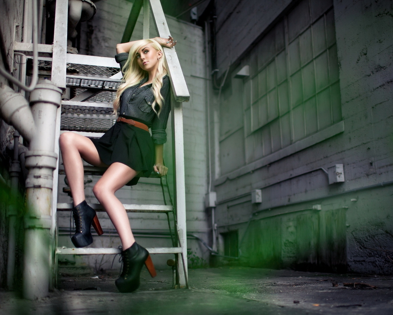 Image: Girl, blonde, sitting, staircase, boots, heels, platform, posing, lane