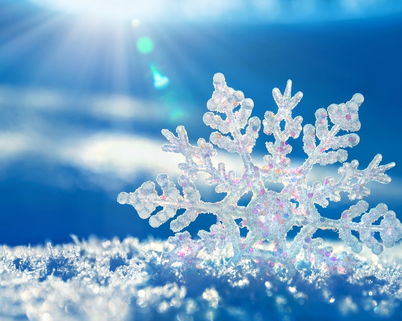 Картинка: Снежинка, снег, лучи, зима, синий фон