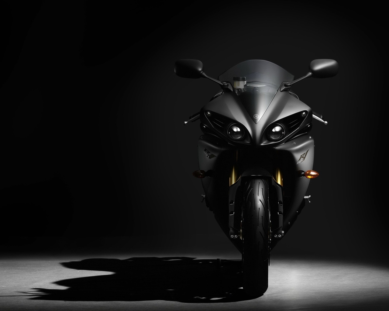 Image: Yamaha, sportbike, motorcycle, black, headlights, wheel, shadow, light