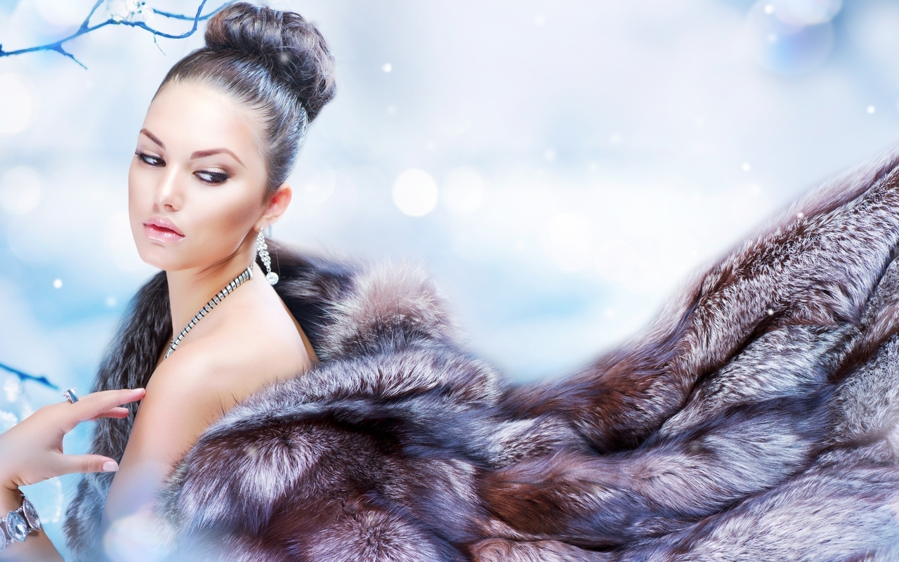 Image: Girl, makeup, hair, bundle, decoration, fur, fur coat, winter
