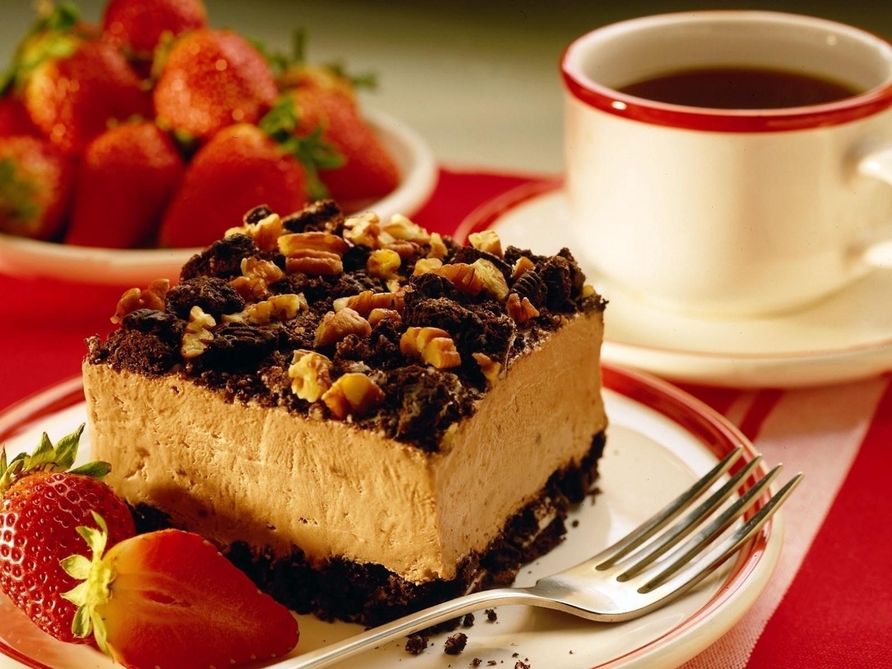 Image: Cake, sweet, dessert, berries, strawberry, tea