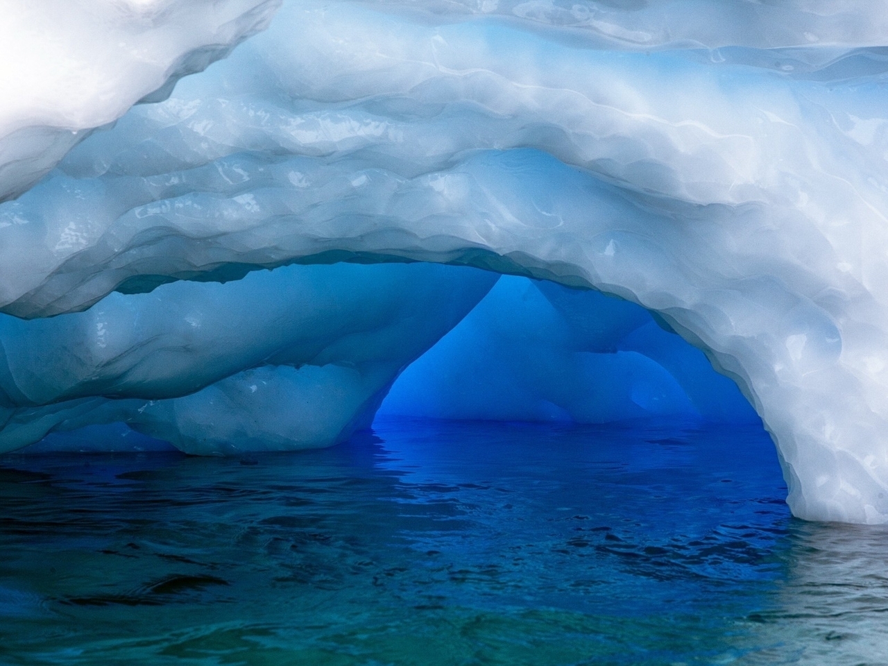 Image: Ice, water, cave, surface