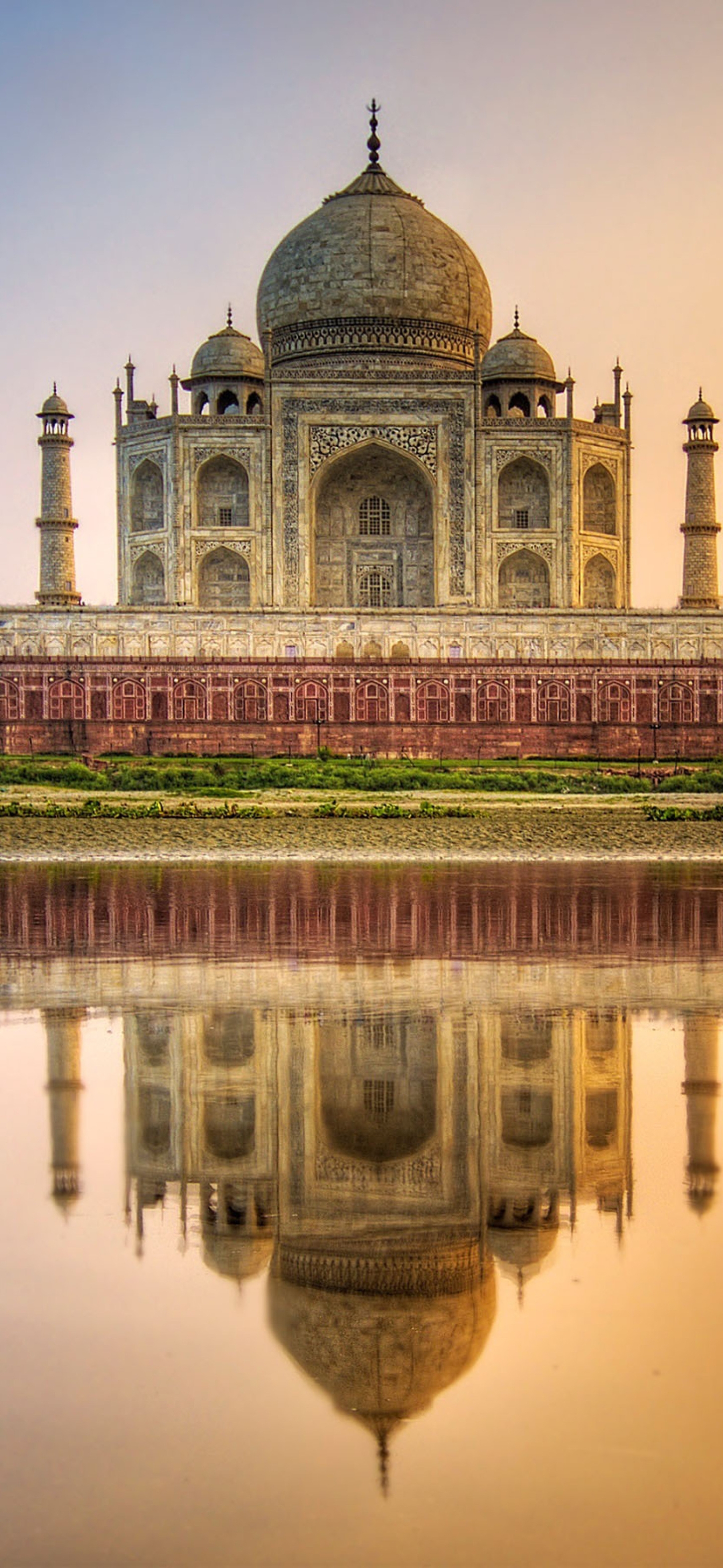 Image: Taj Mahal, India, reflection