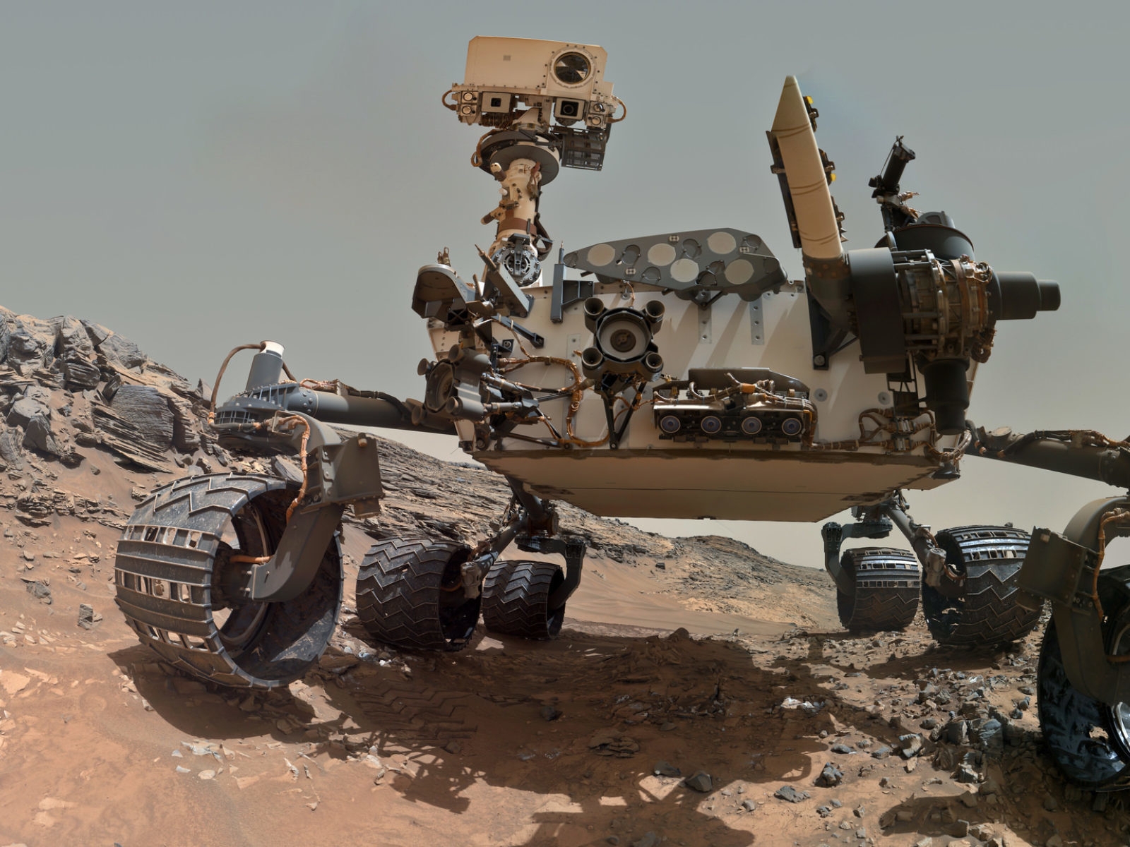 Image: Curiosity, Mars Rover, technology, surface, stones