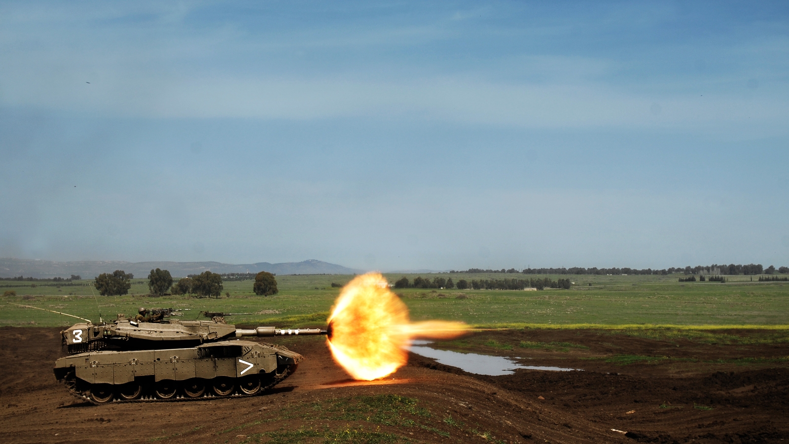 Image: Tank, exercise, shot, fire, flame, sky, field, earth, water, trees