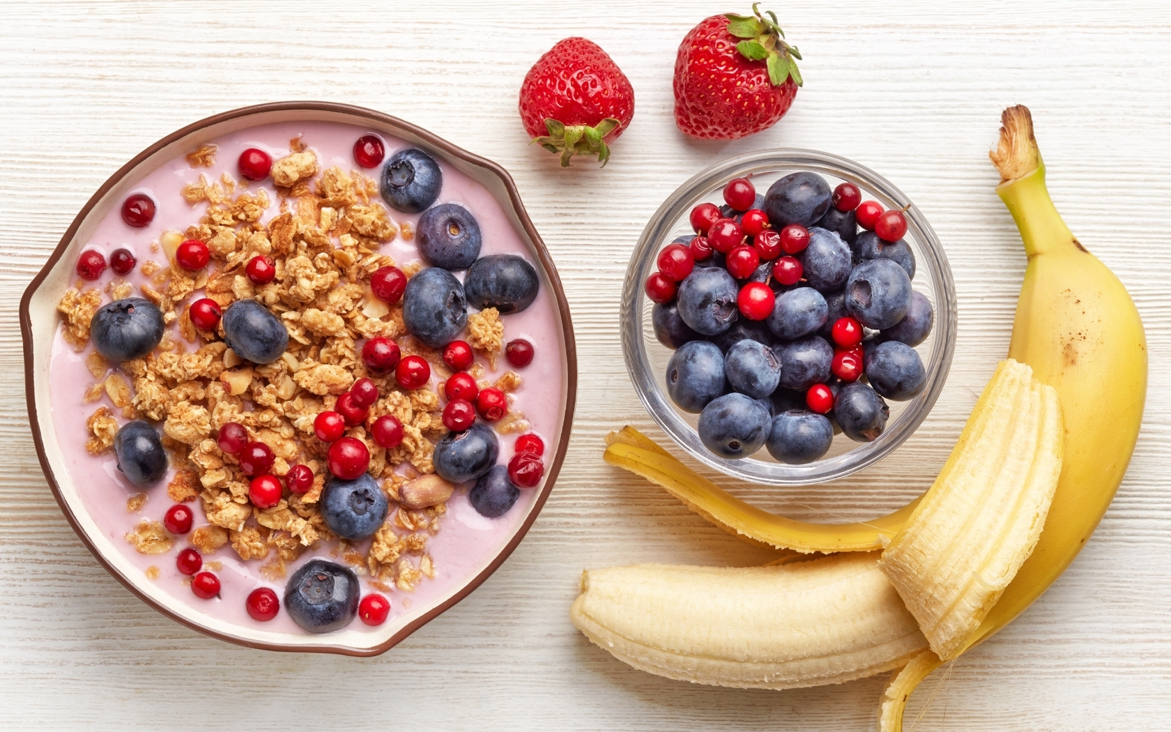 Картинка: Завтрак, йогурт, мюсли, ягоды, фрукты, банан, черника, виктория, десерт