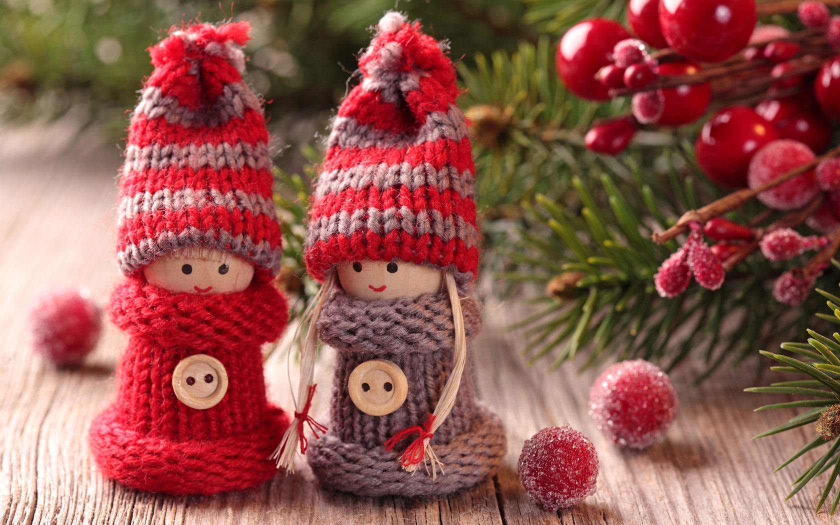 Картинка: Кукла, игрушка, зима, вязаные, шапка, веточка, ель, декор, новый год, рождество