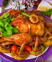 Картинка: Блюдо, курица, петрушка, помидорчики, грибы, свечи, застолье