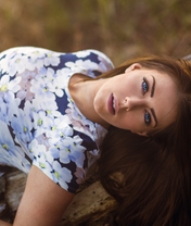 Картинка: Katrine Thyge Jensen, голубые глаза, взгляд, волосы, платье, позирование