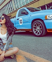 Картинка: Девушка, сидит, дорога, машина, очки, брюнетка, азиатка, модель, Dodge Ram, пикап