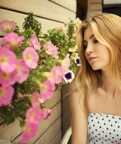 Image: Girl, blonde, flowers