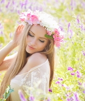 Картинка: Блондинка, лицо, волосы, цветы, лаванда, венок, девушка
