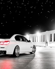 Картинка: BMW 7, белый, ночь, звёзды, свет