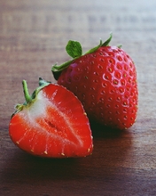 Картинка: Клубника, ягоды, срез, половина