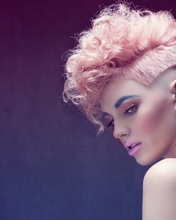 Картинка: Девушка, лицо, брови, макияж, розовые волосы, стрижка