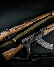 Image: Machine gun, rifle, two, guns, Kalashnikov, Mosin, belts