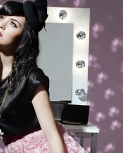 Картинка: Кэти Перри, Katy Perry, певица, девушка, зеркало, сидит, поза