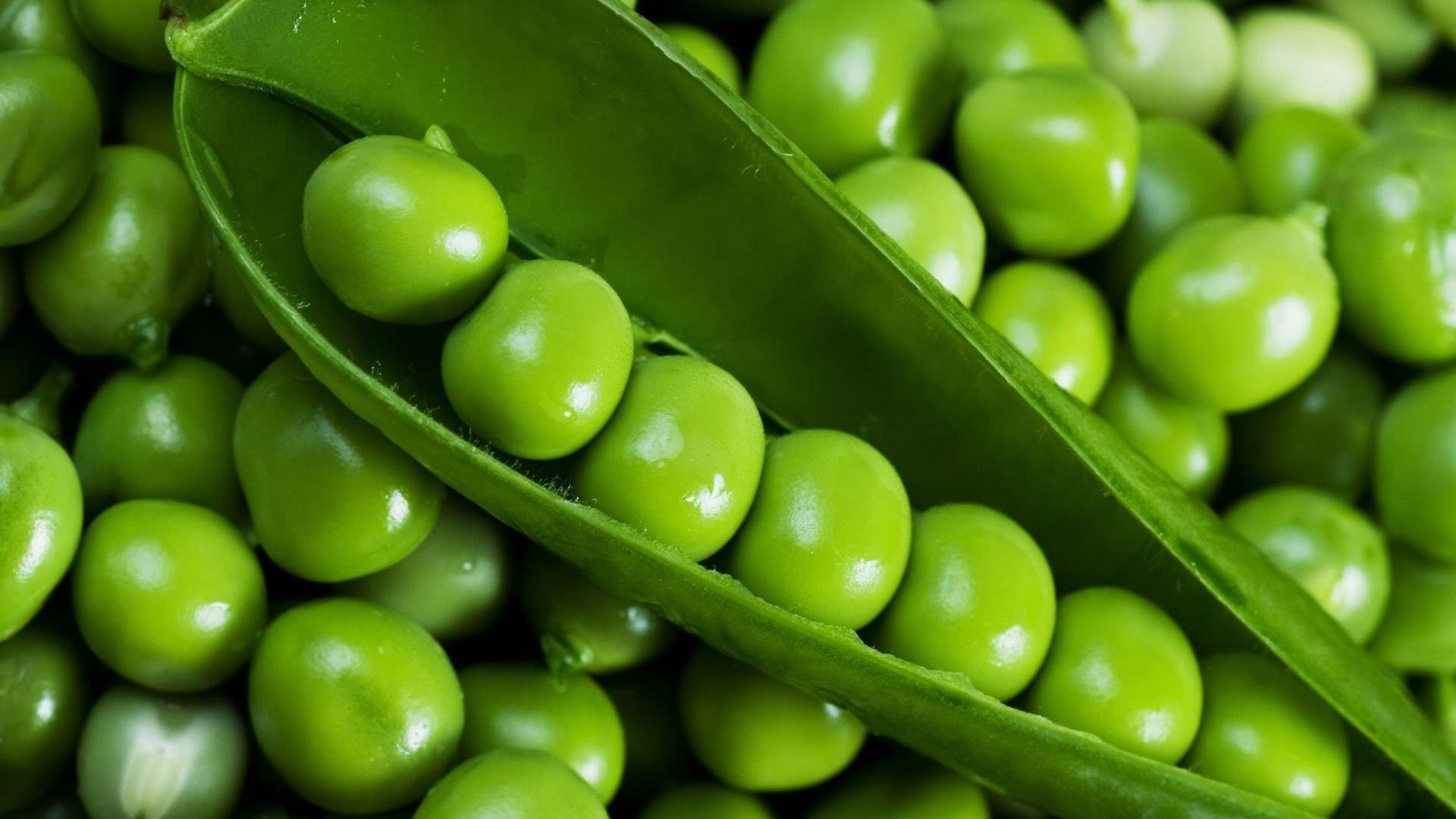 Image: Peas, pea pod, green