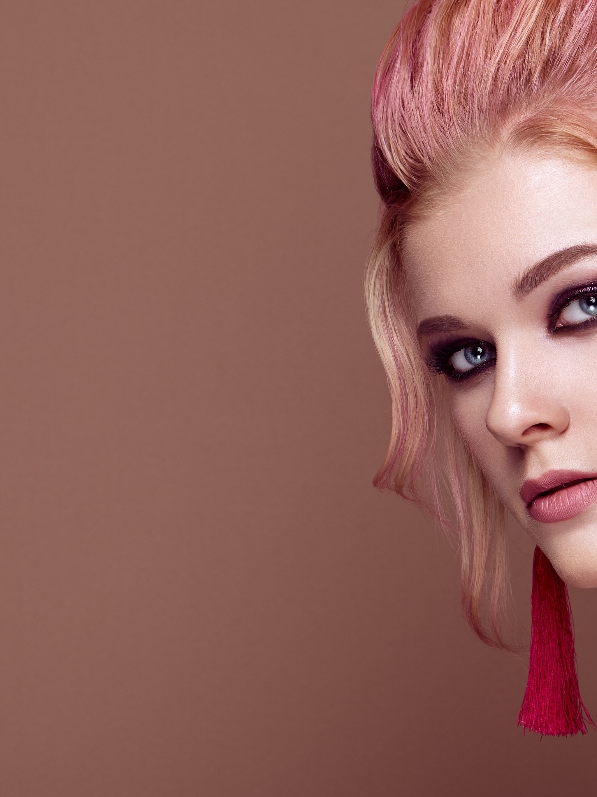 Image: Girl, face, makeup, model, pink hair, the earrings-brush