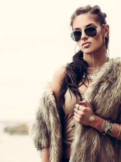Image: Brunette, girl, model, fur coat, fur, style, makeup, jewelry, glasses