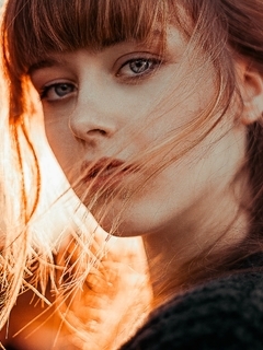 Картинка: Девушка, лицо, волосы, взгляд, ветер, вечер