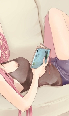 Картинка: Девушка, волосы, лежит, книжка, взгляд, очки, ножки