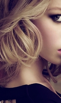 Картинка: Девушка, блондинка, взгляд, макияж, волосы, кольцо