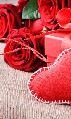 Image: Valentines day, candle, heart, red, love, gift, roses, flowers