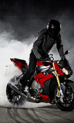 Картинка: Мотоцикл, BMW, S1000R, байк, мужчина, шлем, дым