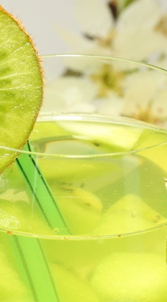 Картинка: Коктейль, киви, зелёный, напиток, бокал, соломка, листья