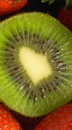 Image: Kiwi, strawberry, garden, Victoria, fruit, berries, summer, vitamins