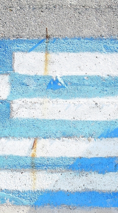 Картинка: Эшли Булгари, Ashley Bulgari, девушка, блондинка, текстура, стена, флаг, Греция, рисунок