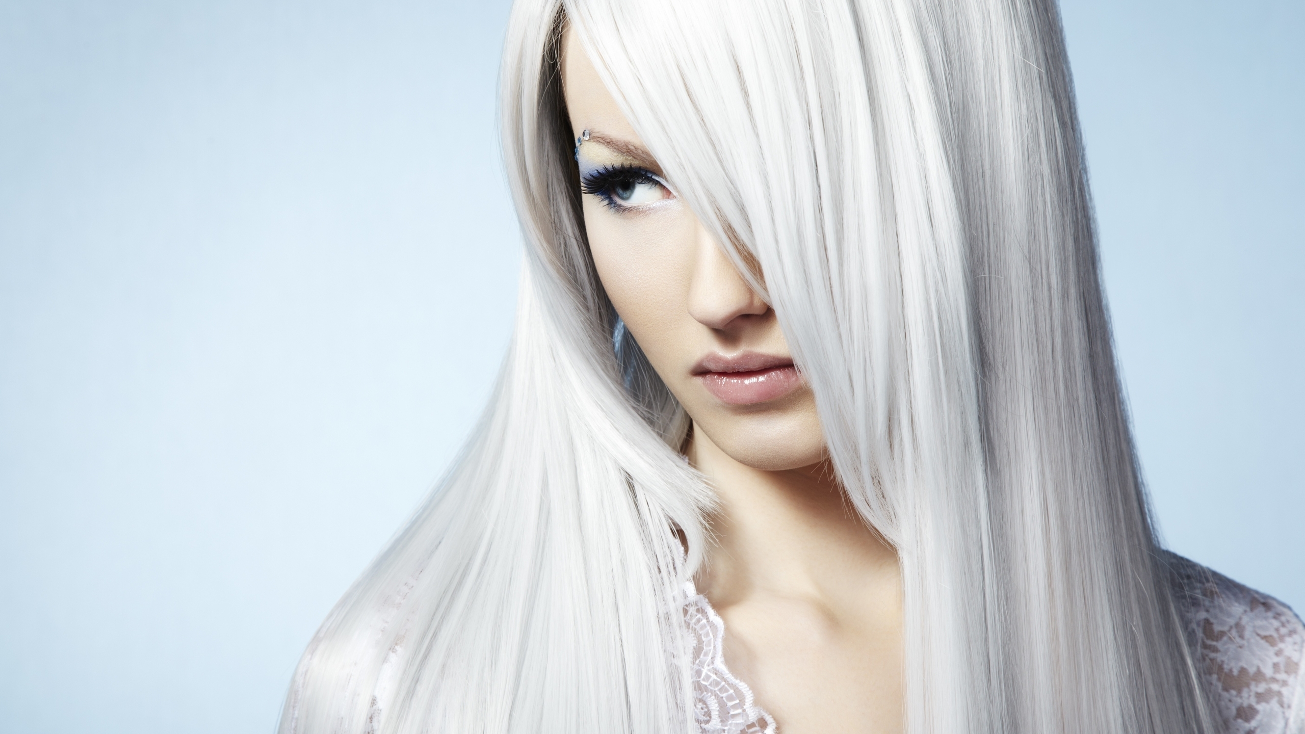 фото голая девочка с белыми волосами фото 13