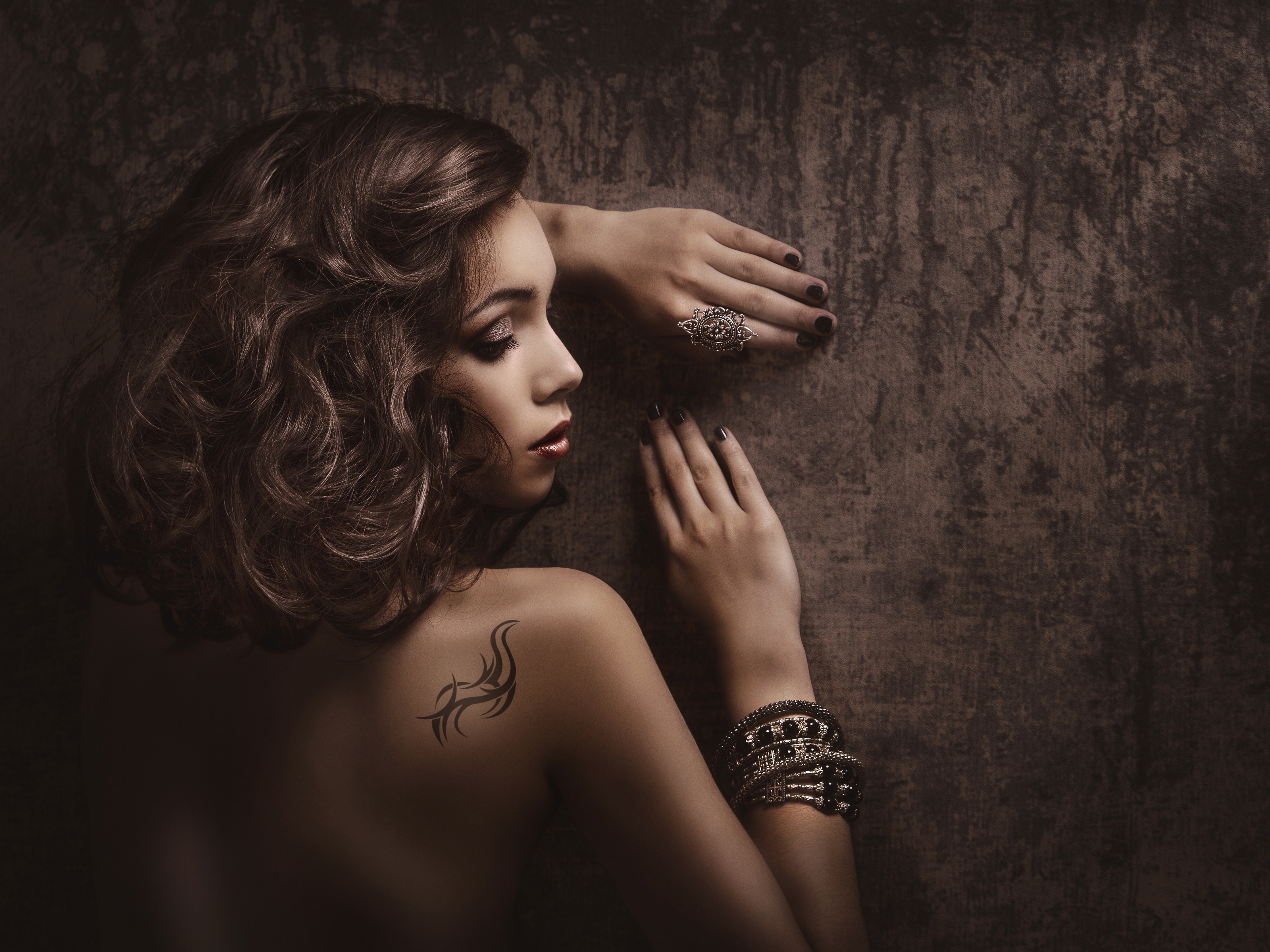 Image: Girl, profile, hair, curls, back, tattoo, bracelets