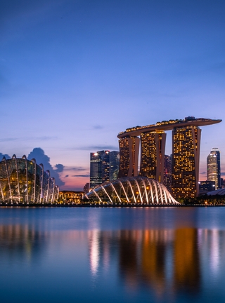 Картинка: Сингапур, Азия, город, ночь, огни, спираль, мост