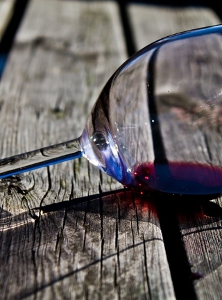 Image: Wineglass, wine, drink, glass, red, board, texture, torn, slit, gap, light, sun