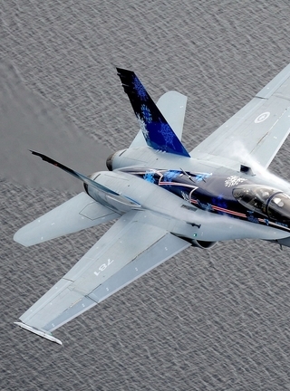 Картинка: Истребитель, CF-18, Hornet, летит, вода, воздух, сопротивление