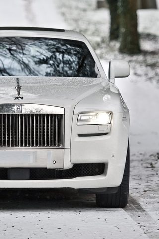 Картинка: Машина, бизнес, класс, фары, белый, дорога, снег, зима, деревья, Rolls-Royce, Ghost, Series II