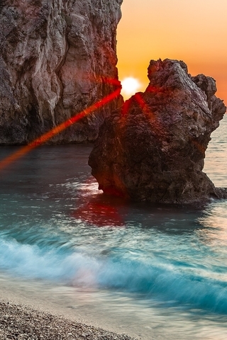 Картинка: Берег, море, скалы, вода, волна, закат, солнце, лучи, горизонт