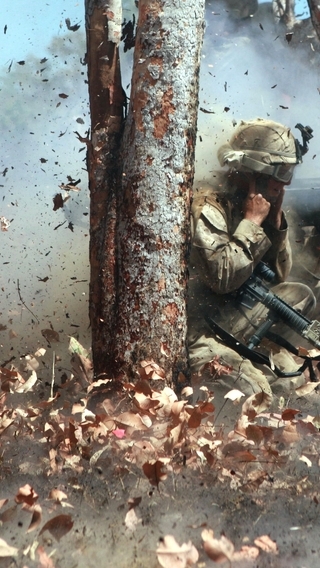 Image: Shot, weapon, rifle, SMAW, hand grenade launcher, trees, leaves, shock wave, soldiers, USA, exercises