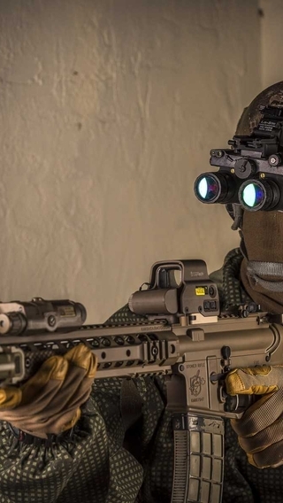 Image: Man, weapon, machine gun, binoculars, helmet, soldier, muffler, equipment