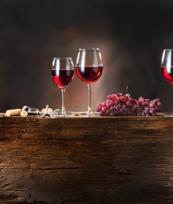Image: Wine, grapes, wood, barrel, glasses, a bottle opener, red wine