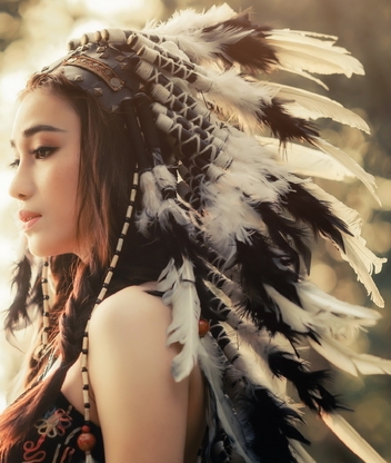 Image: Girl, brunette, Indian, feathers, hat, bokeh, blur
