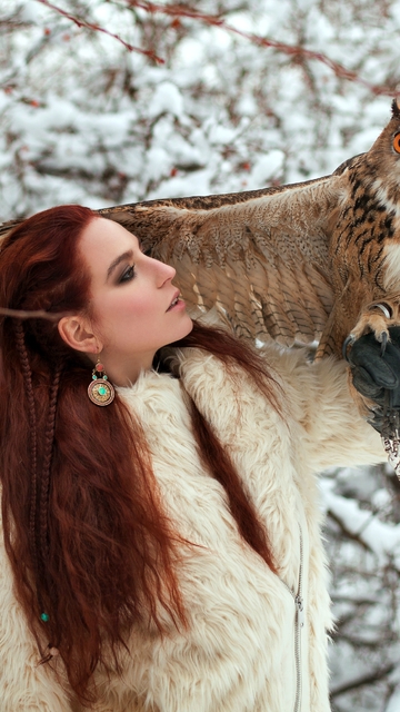Image: Girl, red hair, glove, bird, long-eared owl, owl, wing, branches, winter
